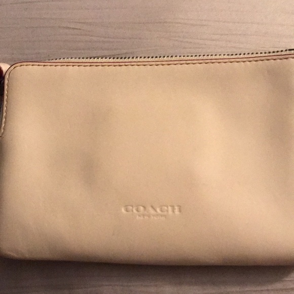 Cute wristlet - Picture 2 of 3